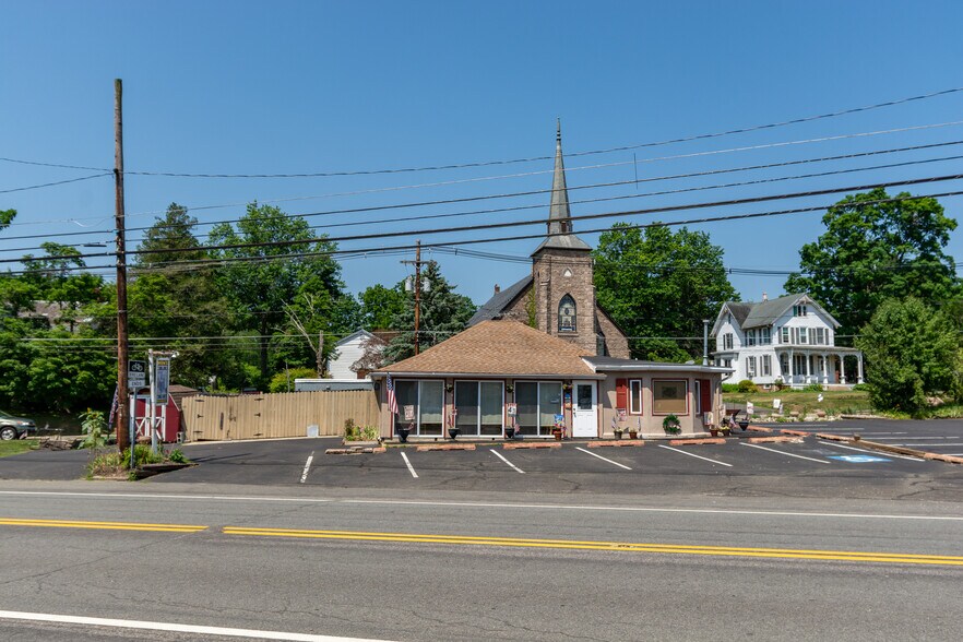 More Photos Of 36 John Ringo Rd, Ringoes Restaurant For Sale
