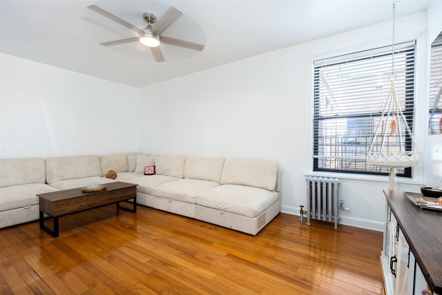 More Photos Of 910 Dinsmore Ave, Far Rockaway Apartments For Sale
