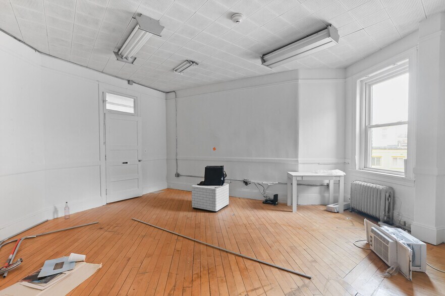 More Photos Of 31-33 Summer St, Pawtucket General Retail For Sale