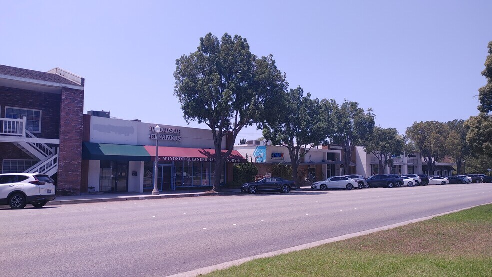 Primary Photo Of 2040-2050 Huntington Dr, San Marino Storefront For Sale