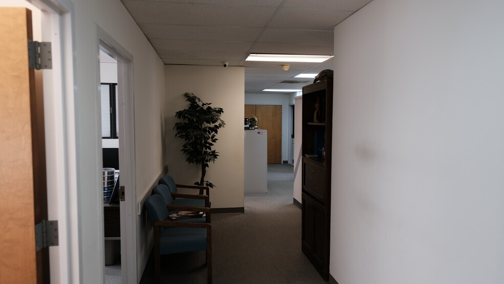 More Photos Of 130 Lenox Ave, Stamford Warehouse For Sale