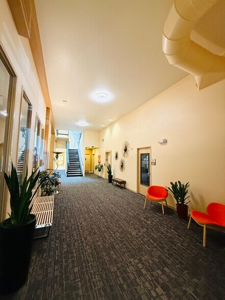 More Photos Of 223 Commercial St NE, Salem Storefront Retail Office For Lease