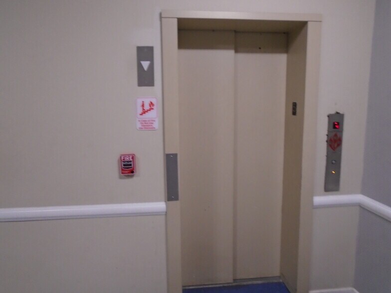 More Photos Of 473 Broadway, Bayonne Office For Lease