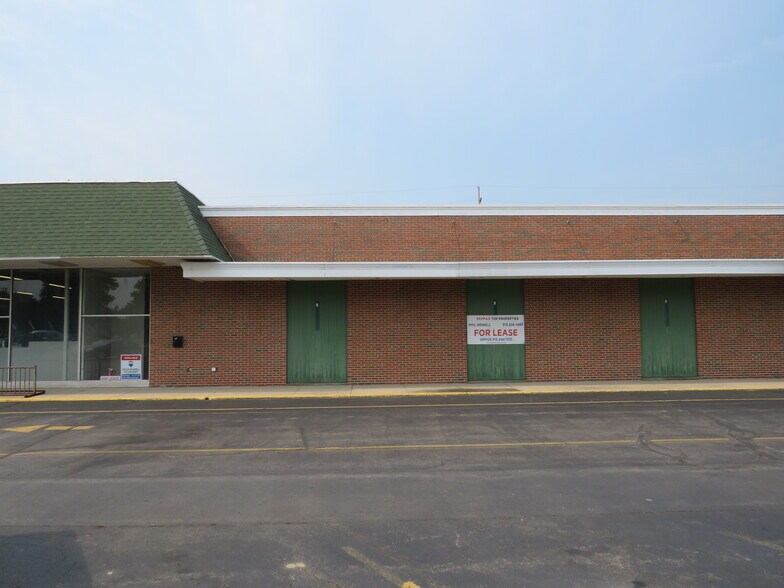 More Photos Of 110 E Waverly St, Morris Unknown For Lease