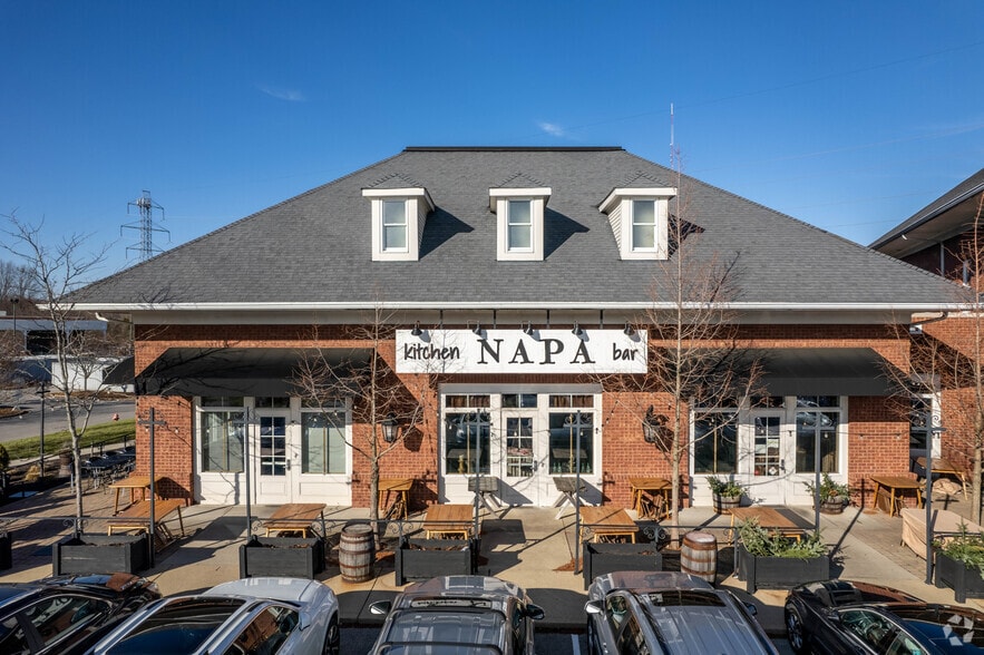 More Photos Of 925 N State St, Westerville General Retail For Lease