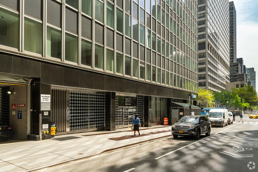 More Photos Of 350 Park Ave, New York Office For Lease