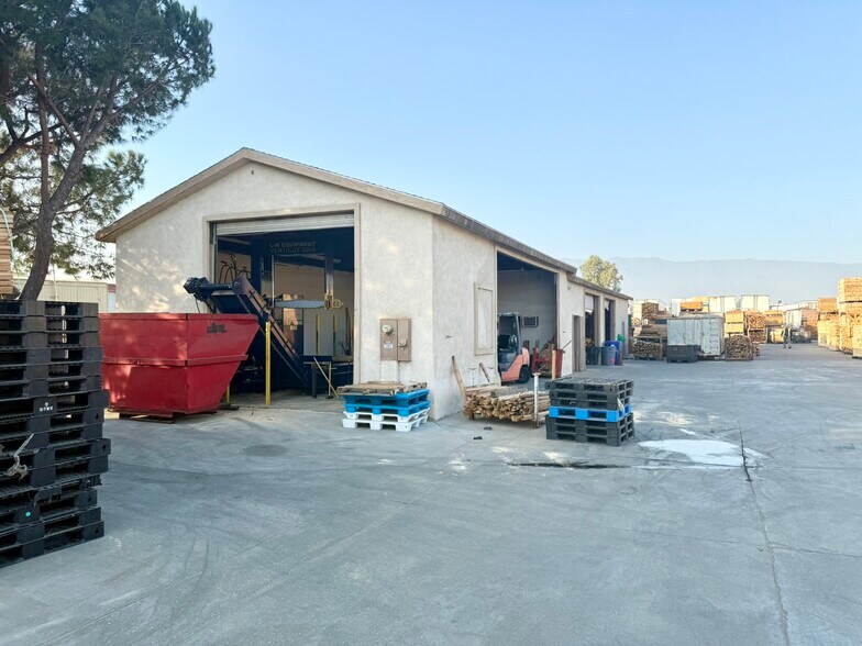 More Photos Of 13664 Whittram Ave, Fontana Specialty For Sale