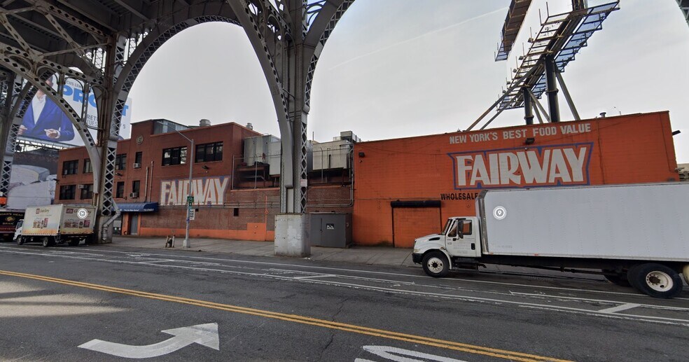 More Photos Of 2328 12th Ave, New York Specialty For Sale