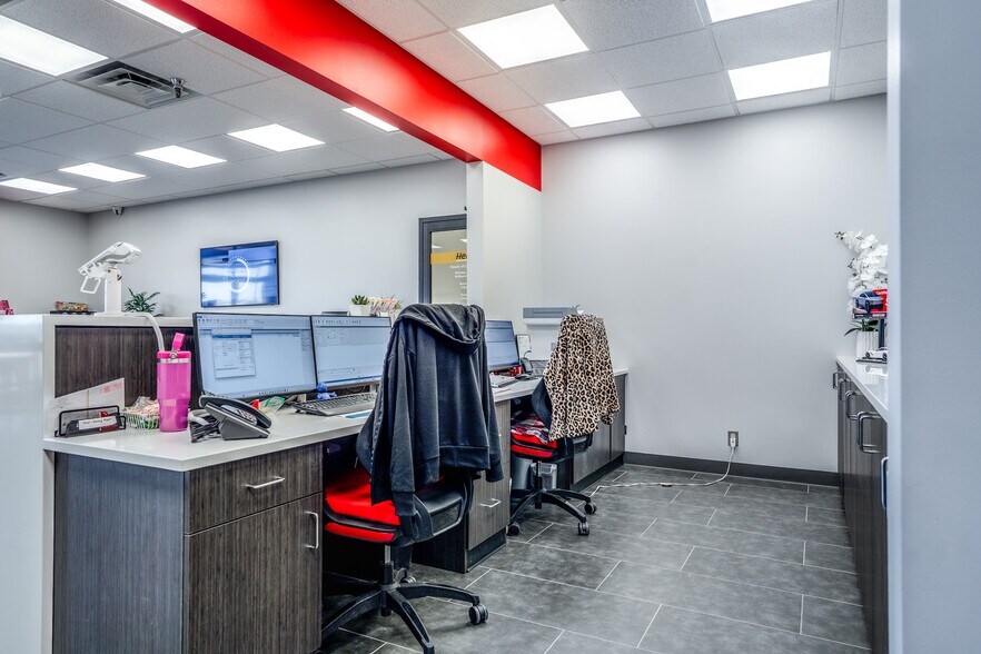 More Photos Of 20701 E 81st St, Broken Arrow Manufacturing For Sale