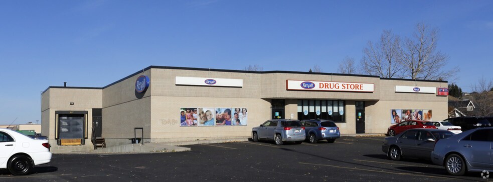 More Photos Of 305 1st St W, Cochrane Freestanding For Lease