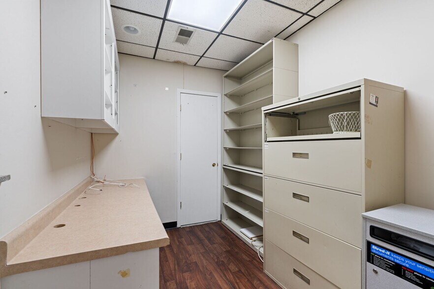 More Photos Of 2627 Hylan Blvd, Staten Island Medical For Lease