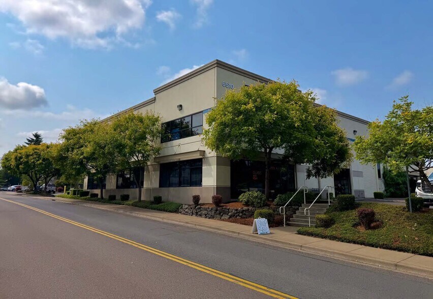 Primary Photo Of 6510 Rosewood St, Lake Oswego Warehouse For Lease