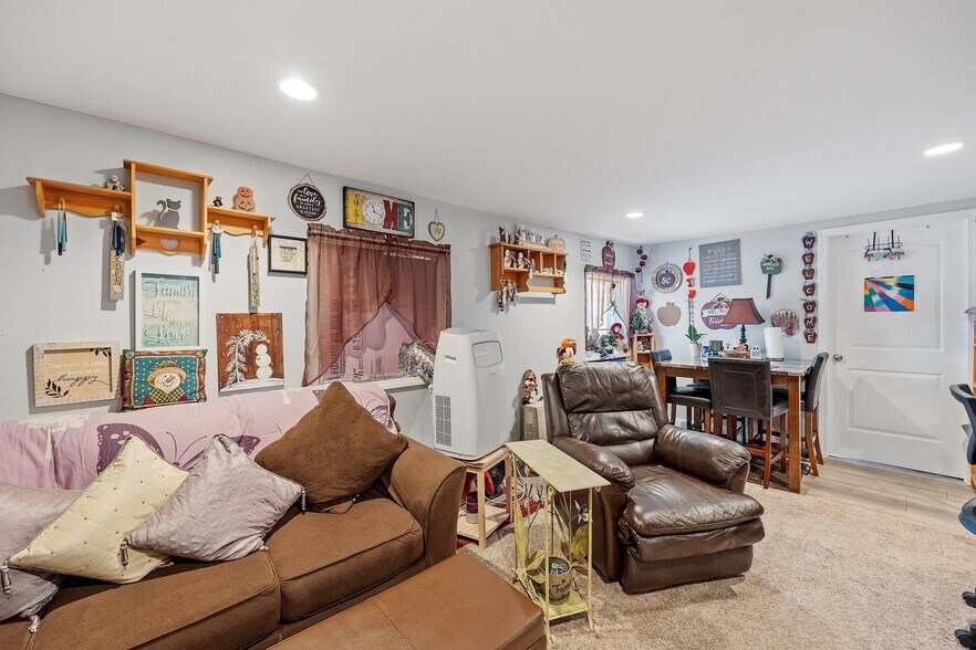 More Photos Of 45A Hanson, Rochester Apartments For Sale