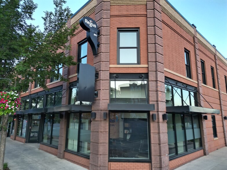 More Photos Of 801 E Douglas Ave, Wichita Office For Lease