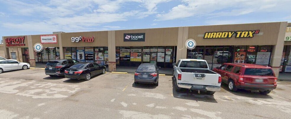 More Photos Of 301-327 S Brazosport Blvd, Freeport Storefront For Lease