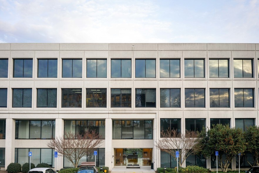 More Photos Of 1745 Phoenix Blvd, Atlanta Office For Lease