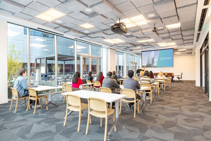 More Photos Of 1711 Boren Ave, Seattle Office For Lease