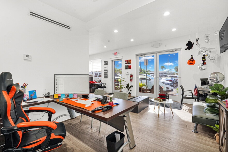 More Photos Of 9621 NW 27th Ave, Miami Office For Sale