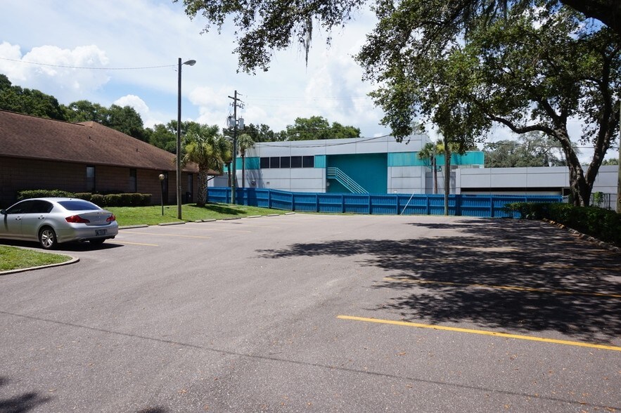 More Photos Of 908 S Parsons Ave, Brandon Medical For Lease