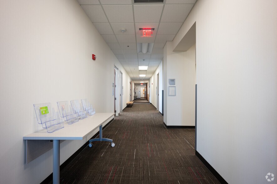 More Photos Of 15521 Midlothian Tpke, Midlothian Office For Lease