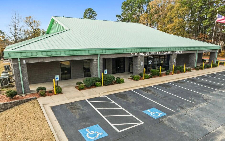 More Photos Of 3608 E Kiehl Ave, Sherwood Office For Sale