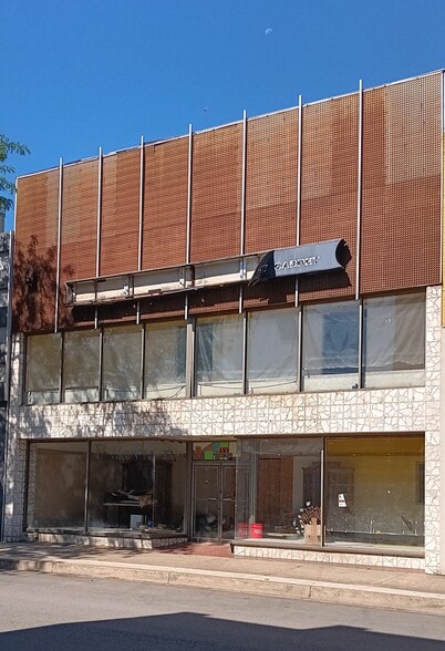 Primary Photo Of 933 Fifth Ave, New Kensington Storefront Retail Office For Sale