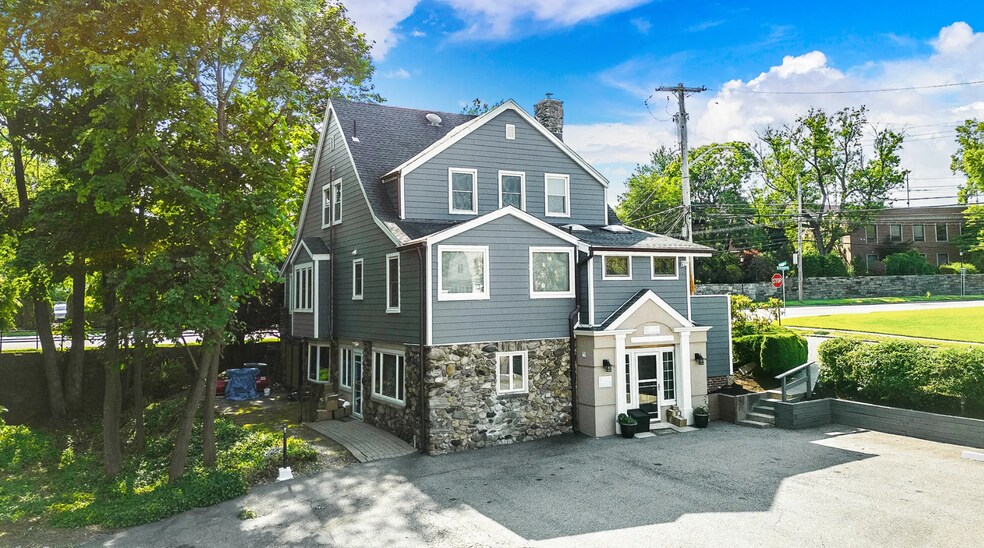 More Photos Of 510 N Broadway, White Plains Office For Sale