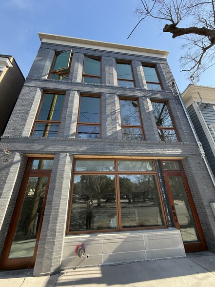 Primary Photo Of 1018 Abercorn St, Savannah Apartments For Lease