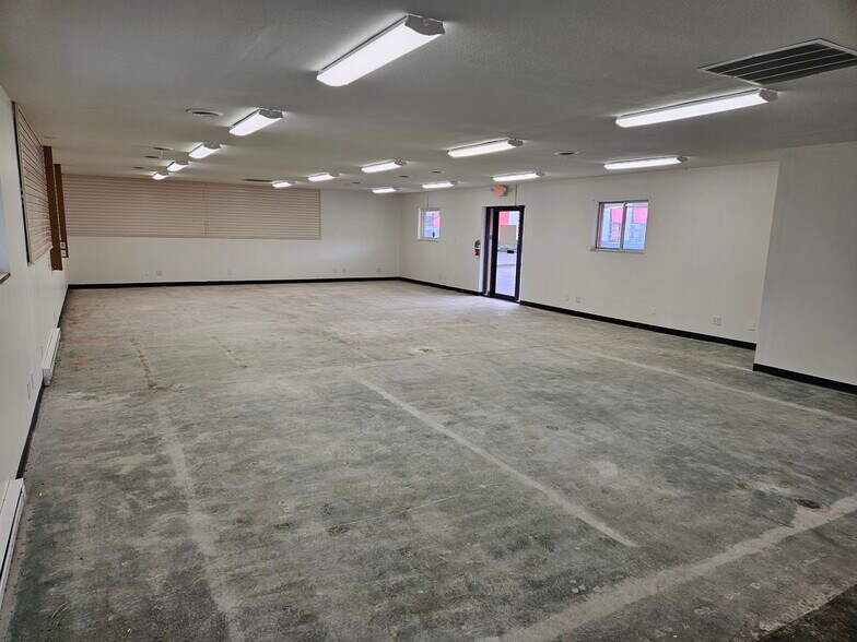 More Photos Of 815 S Main St, Bellefontaine Restaurant For Lease