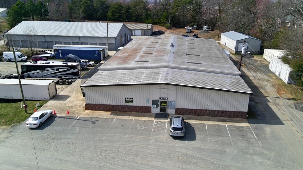 More Photos Of 208 Lithia Inn Rd, Lincolnton Self Storage For Sale