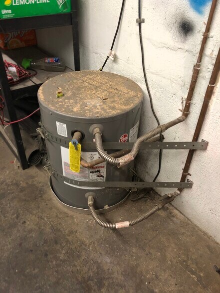 More Photos Of 12576-12578 Heacock St, Moreno Valley Auto Repair For Lease