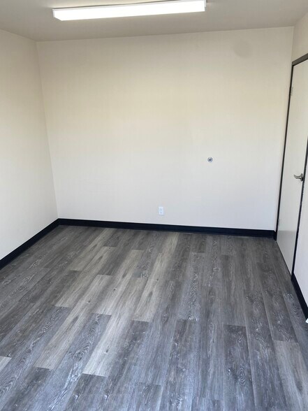 More Photos Of 1240 N Fitzgerald Ave, Rialto Warehouse For Lease
