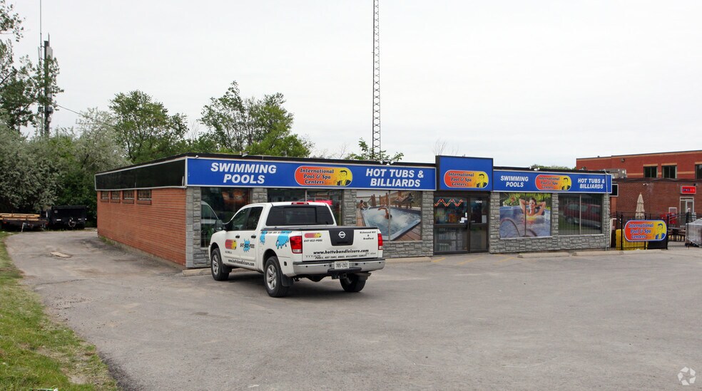 Primary Photo Of 13045 Yonge St, Richmond Hill Freestanding For Sale