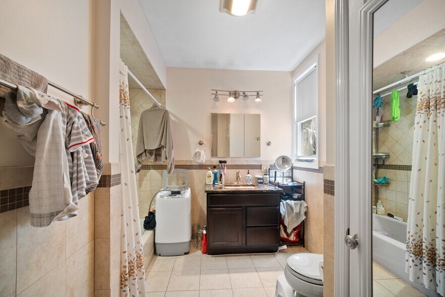 More Photos Of , Leonia General Retail For Sale