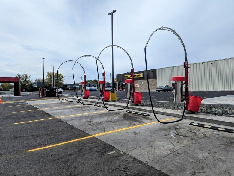 More Photos Of 1180 Highland Ave, Hermiston Carwash For Sale