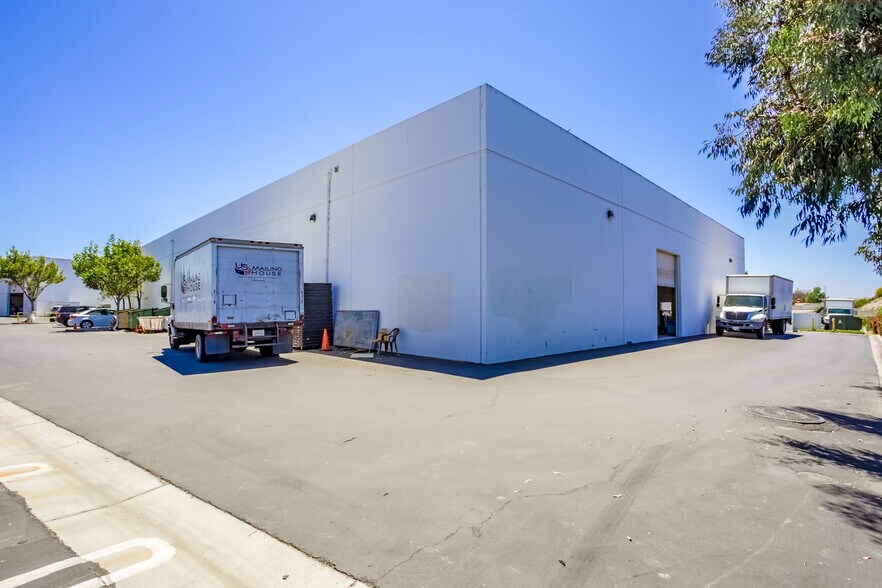 More Photos Of 2555 Jason Ct, Oceanside Manufacturing For Lease