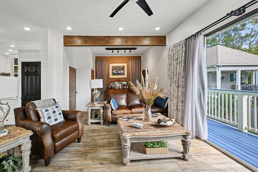 More Photos Of 124 Lafitte St, Mandeville Hospitality For Sale