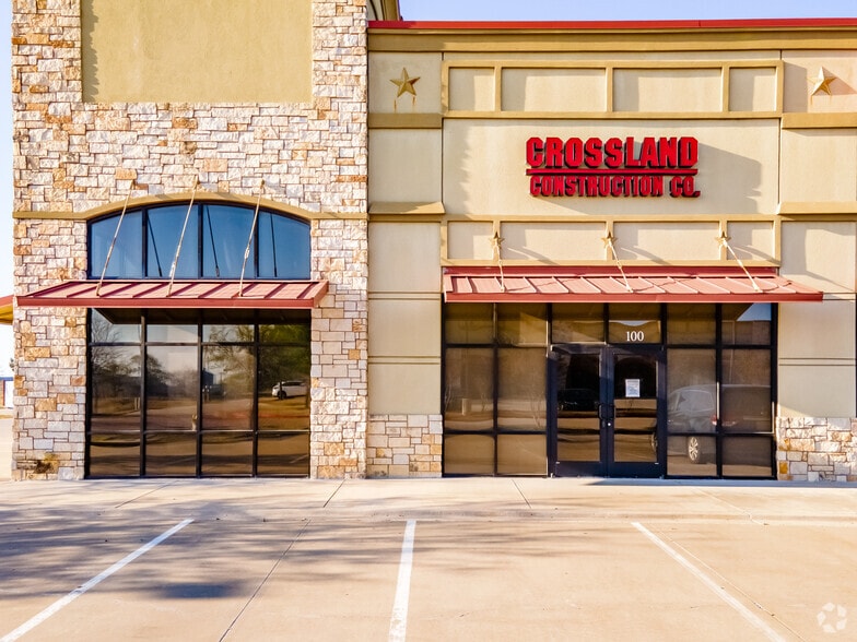 More Photos Of 861 N Coleman St, Prosper General Retail For Lease