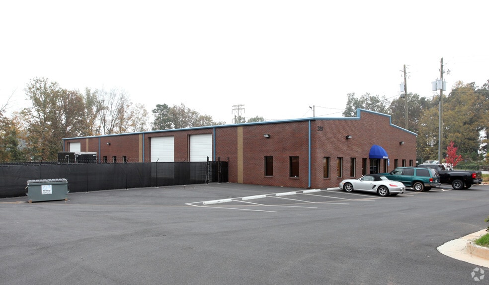 Primary Photo Of 289 N Price Rd, Sugar Hill Light Manufacturing For Lease