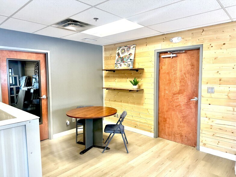 More Photos Of 1450 Valley St, Colorado Springs Warehouse For Lease