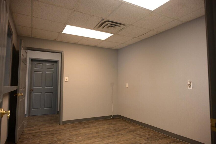 More Photos Of 3619 E State Highway 158, Midland Warehouse For Sale