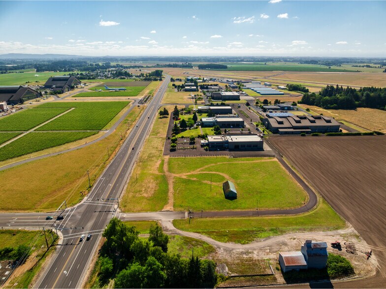 More Photos Of 3330 SE Three Mile Ln, McMinnville Light Manufacturing For Sale