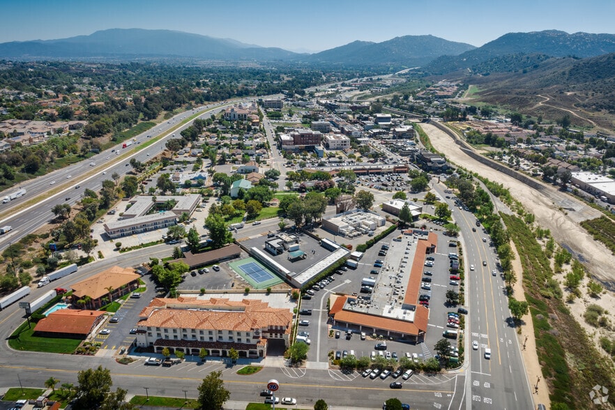 More Photos Of 28250-28326 Old Town Front St, Temecula Freestanding For Sale
