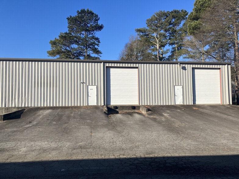 Primary Photo Of 61 Pearl Industrial Ave, Hoschton Warehouse For Lease