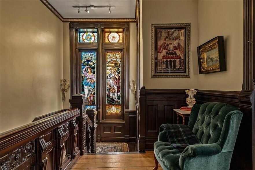More Photos Of 809 Hall St, Saint Joseph Hospitality For Sale
