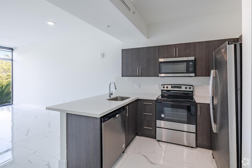 More Photos Of 1 Curtiss Pky, Miami Springs Apartments For Sale