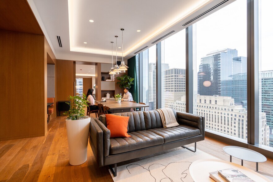 More Photos Of 110 N Wacker Dr, Chicago Coworking Space