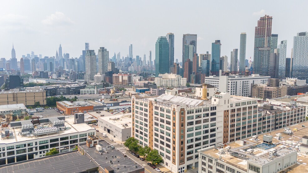 More Photos Of 4829 31st Pl, Long Island City Warehouse For Lease