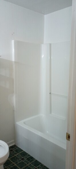 More Photos Of 5105 Melrose Ave NW, Roanoke Freestanding For Sale