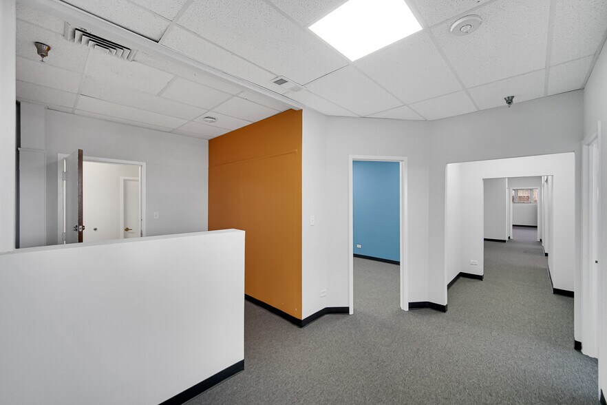 More Photos Of 5050 S State St, Chicago Office For Sale